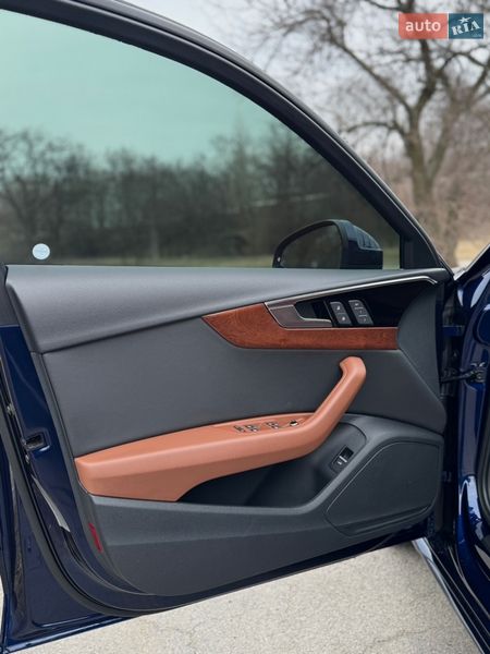 Седан Audi A4 2020 в Днепре