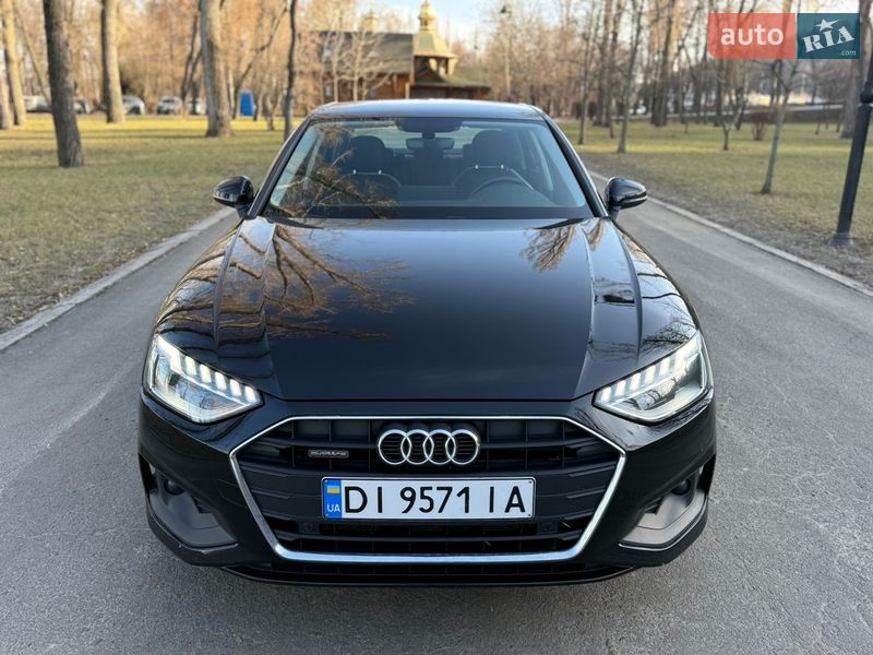 Седан Audi A4 2021 в Киеве