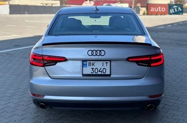 Седан Audi A4 2015 в Дубно