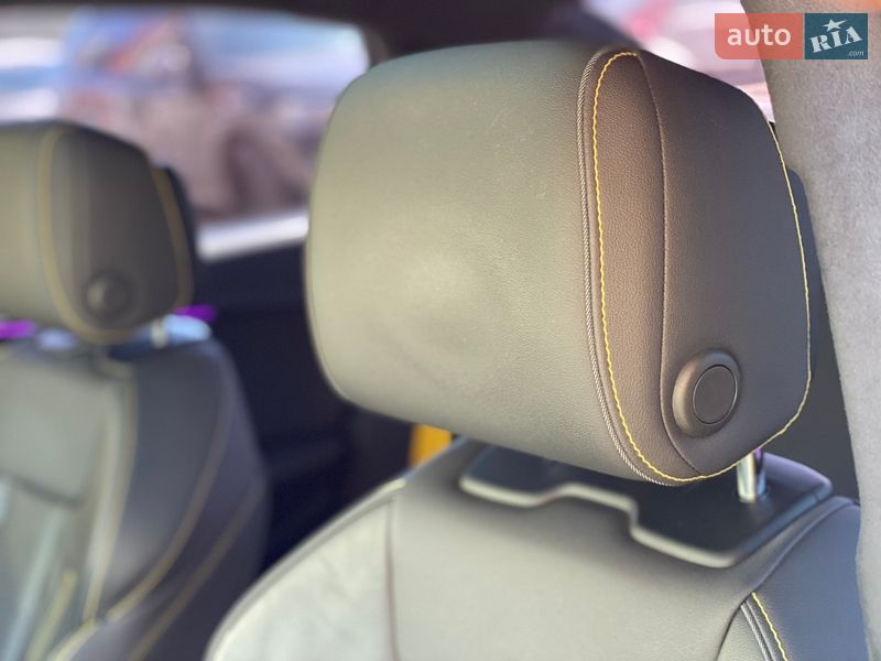 Седан Audi A4 2020 в Киеве