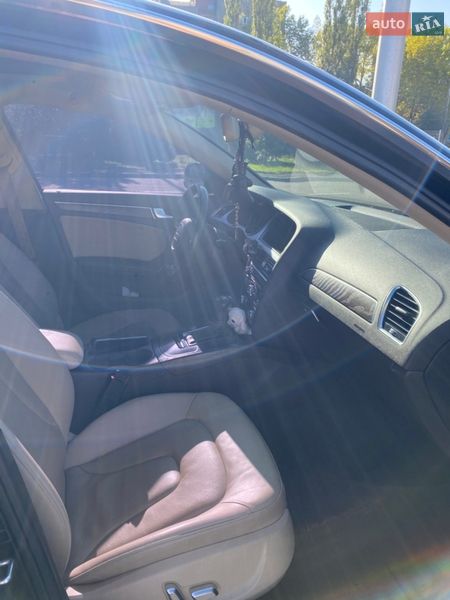Седан Audi A4 2015 в Ивано-Франковске