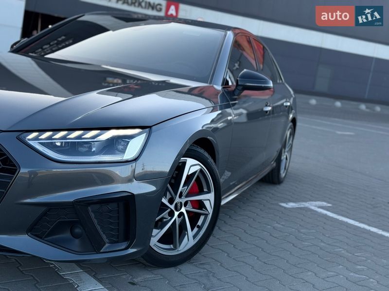Седан Audi A4 2021 в Киеве