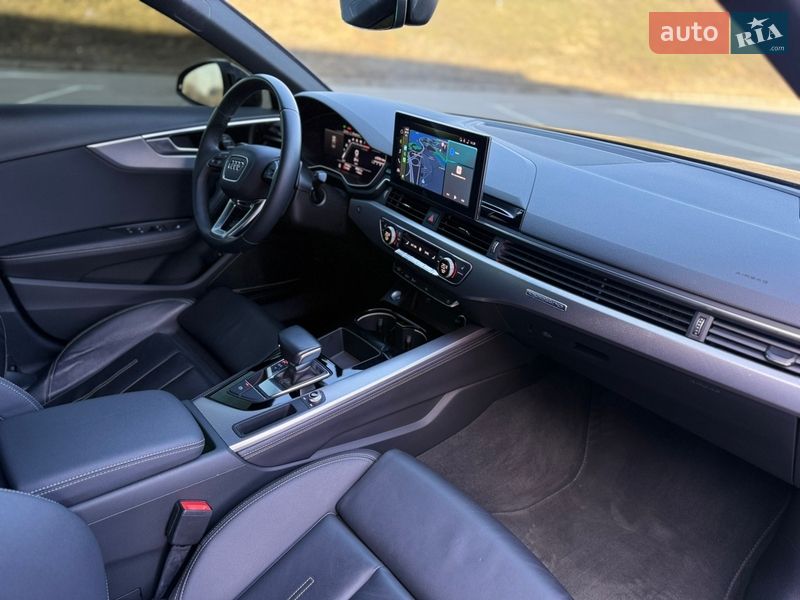 Седан Audi A4 2021 в Киеве