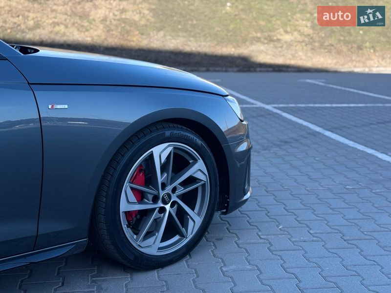 Седан Audi A4 2021 в Киеве