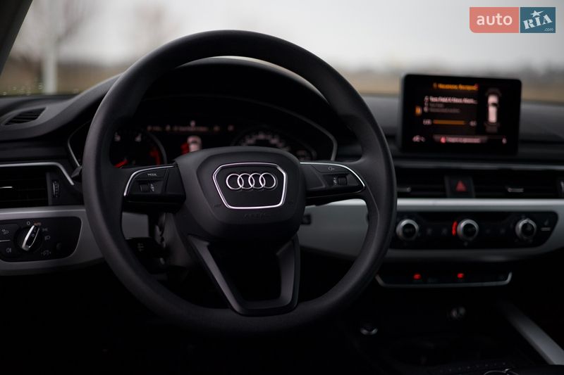 Универсал Audi A4 2017 в Одессе