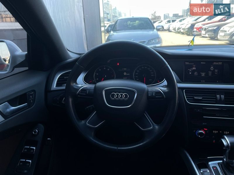 Седан Audi A4 2013 в Києві