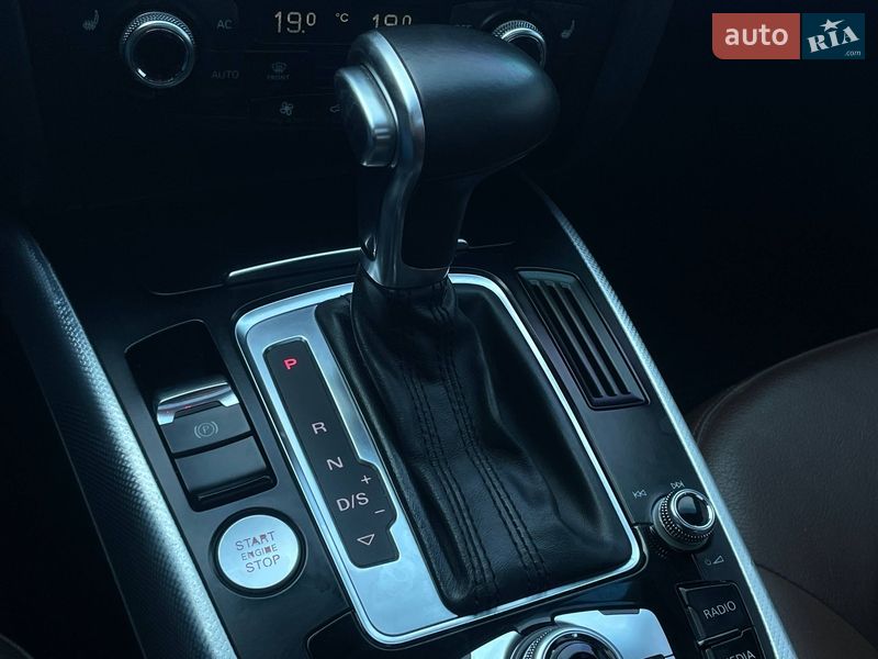 Седан Audi A4 2013 в Києві