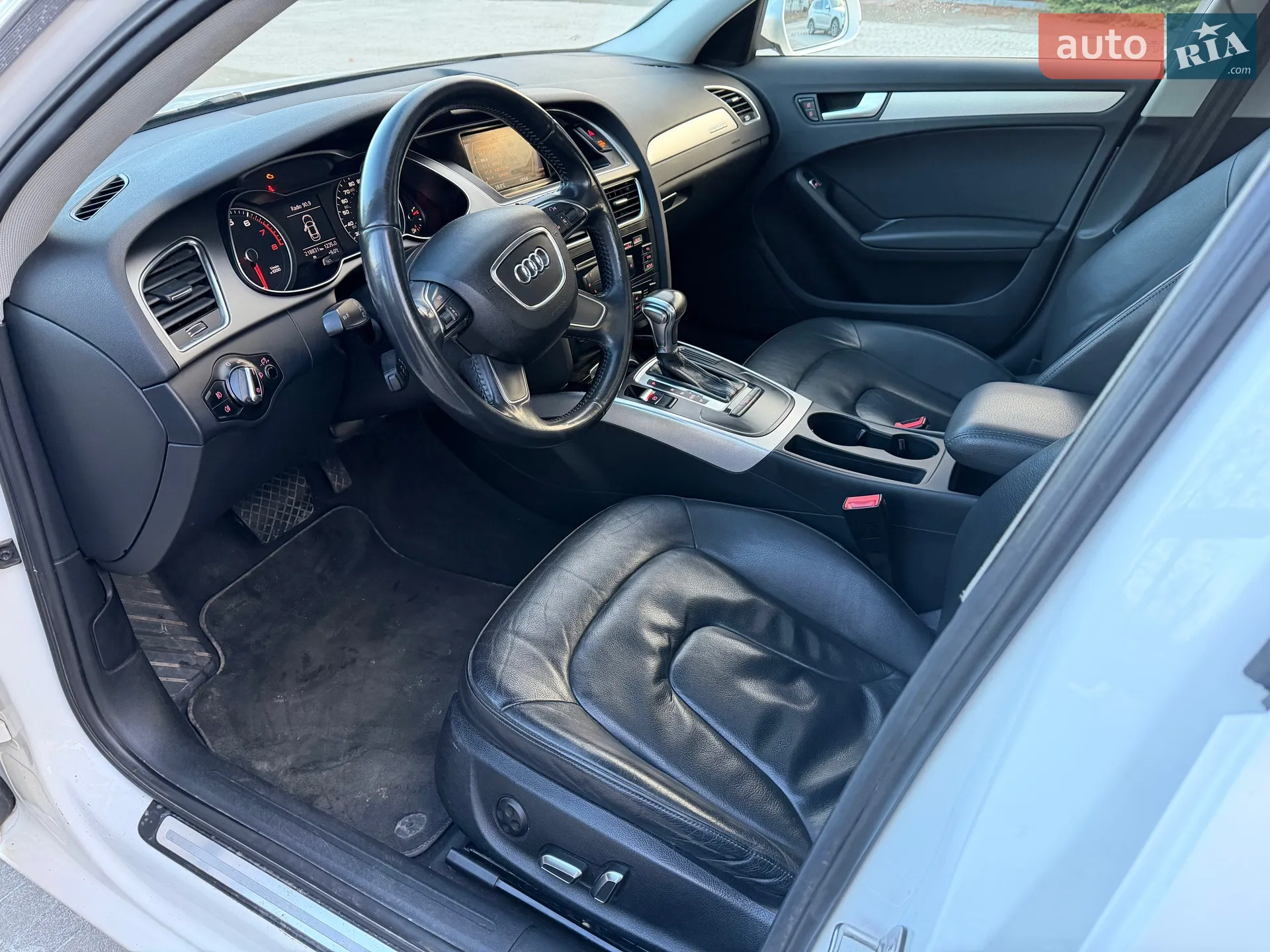 2013 Audi A4 - мініатюра 12