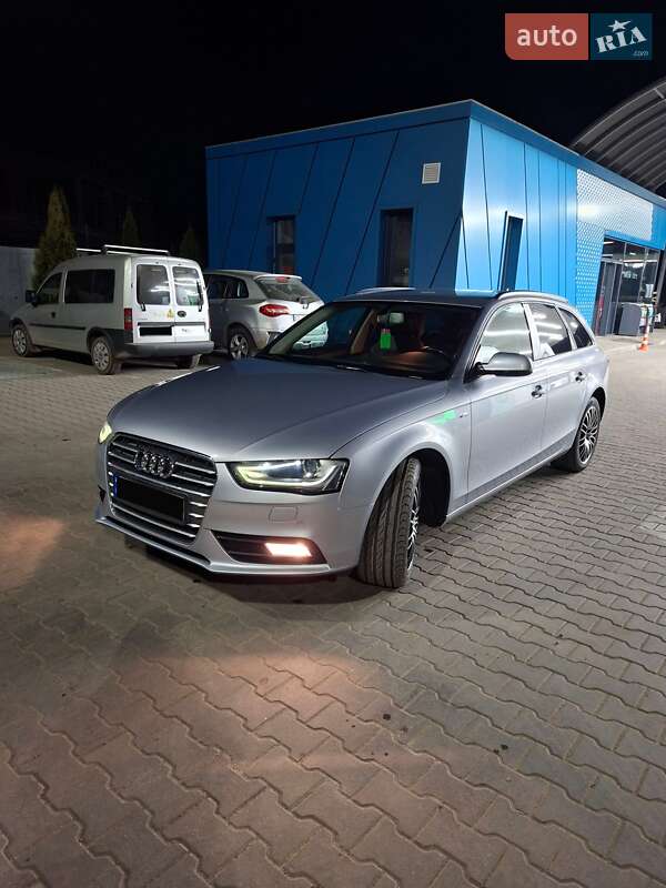 Універсал Audi A4 2014 в Чернівцях