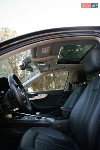 Седан Audi A4 2019 в Кременчуге