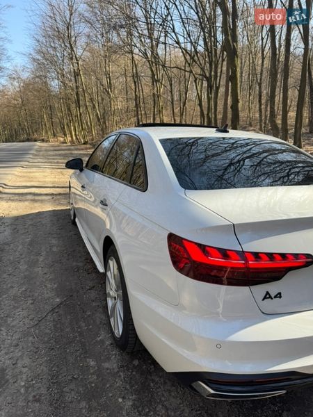 Седан Audi A4 2021 в Львове