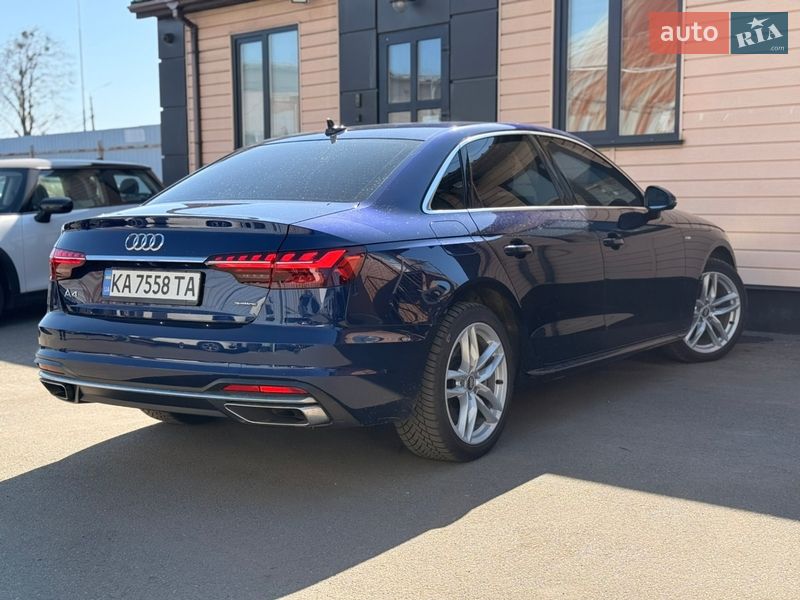 Седан Audi A4 2021 в Киеве