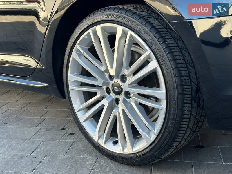 Седан Audi A4 2017 в Рівному