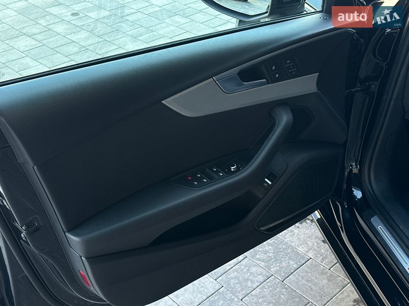 Седан Audi A4 2017 в Рівному