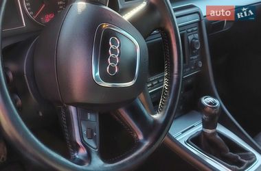 Седан Audi A4 2006 в Хороле