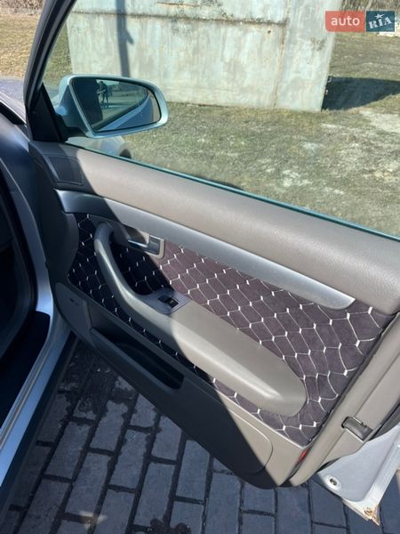 Универсал Audi A4 2001 в Нововолынске