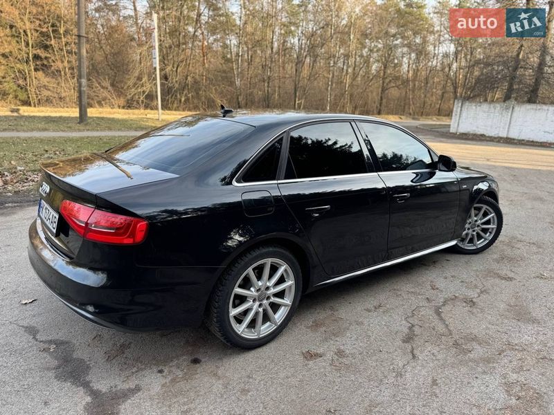 Седан Audi A4 2014 в Винниках