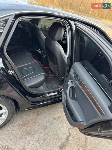 Седан Audi A4 2014 в Винниках