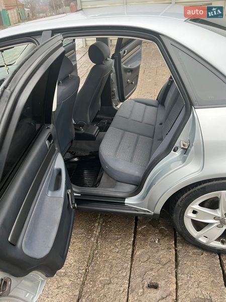 Седан Audi A4 1997 в Люботине