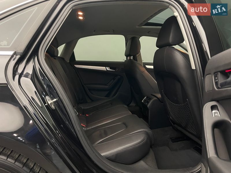 Седан Audi A4 2013 в Києві