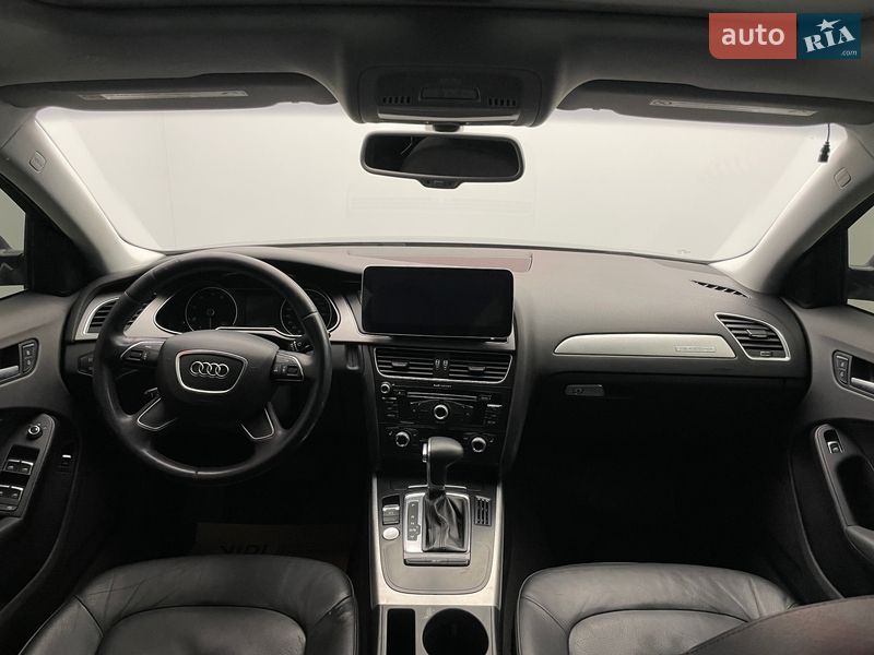 Седан Audi A4 2013 в Києві