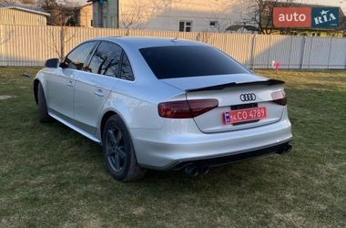 Седан Audi A4 2013 в Новояворовске