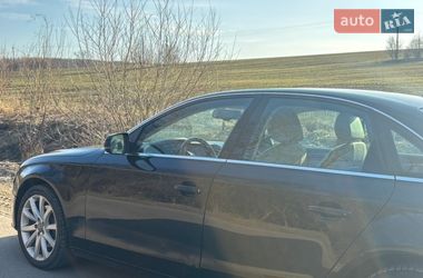 Седан Audi A4 2013 в Бобрке