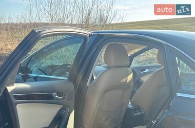 Седан Audi A4 2013 в Бобрке