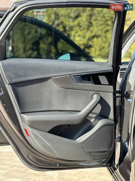 Седан Audi A4 2021 в Киеве