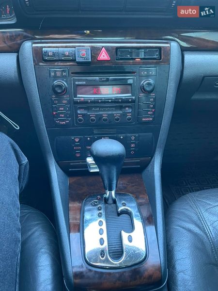 Седан Audi A4 2000 в Виннице