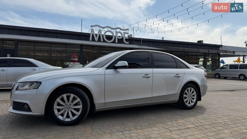 Седан Audi A4 2010 в Одессе