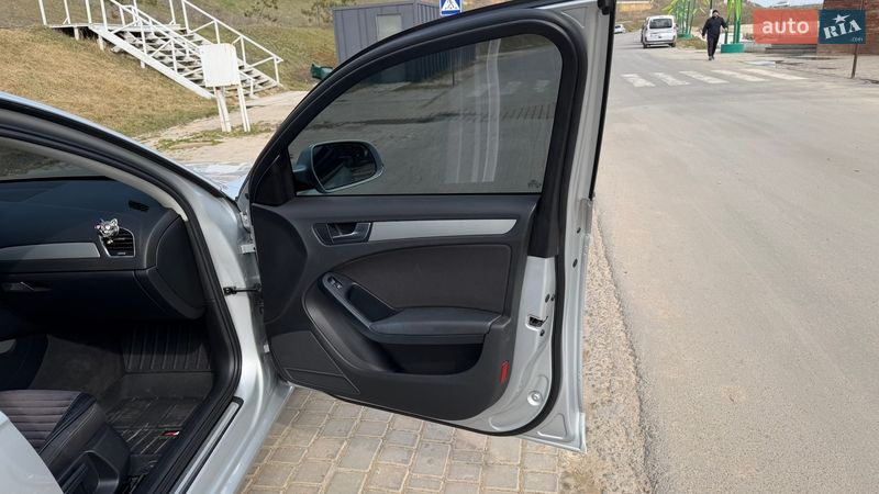 Седан Audi A4 2010 в Одессе