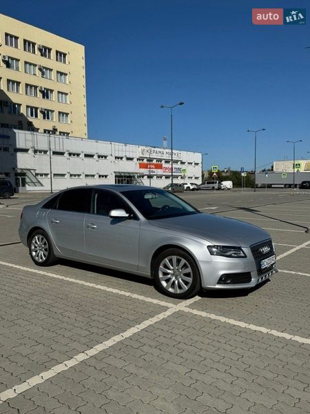 Седан Audi A4 2011 в Львове