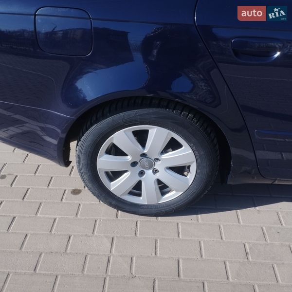 Седан Audi A4 2007 в Староконстантинове