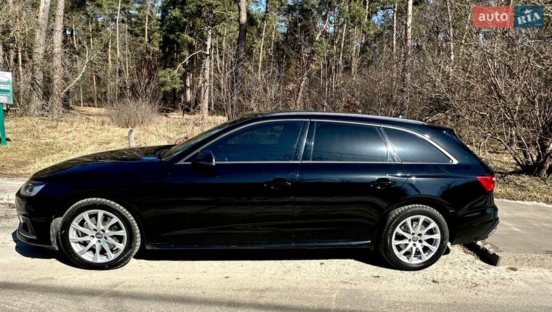 Универсал Audi A4 2020 в Киеве
