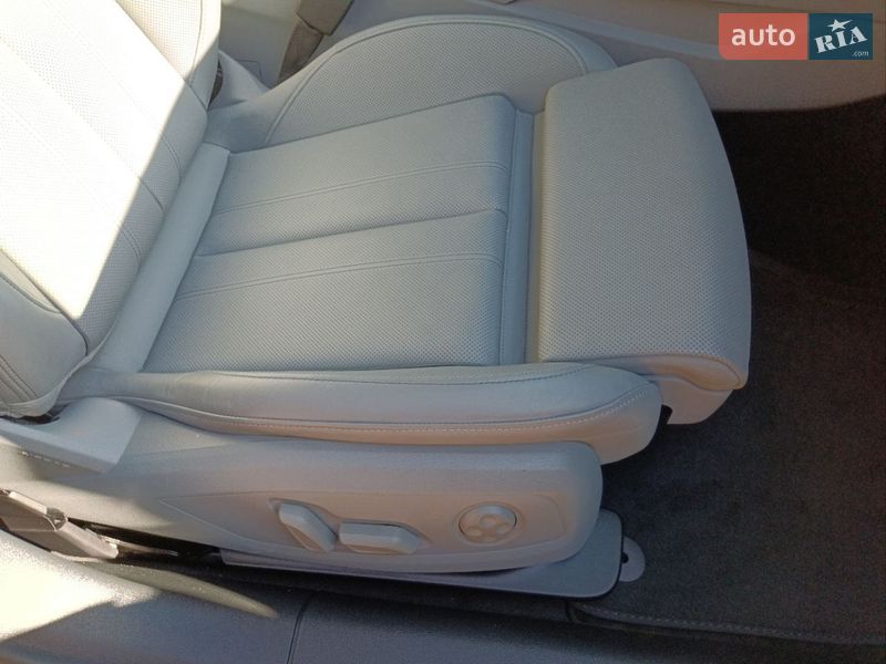 Седан Audi A4 2023 в Киеве