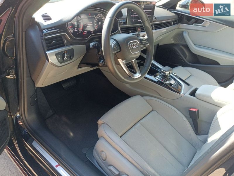 Седан Audi A4 2023 в Киеве