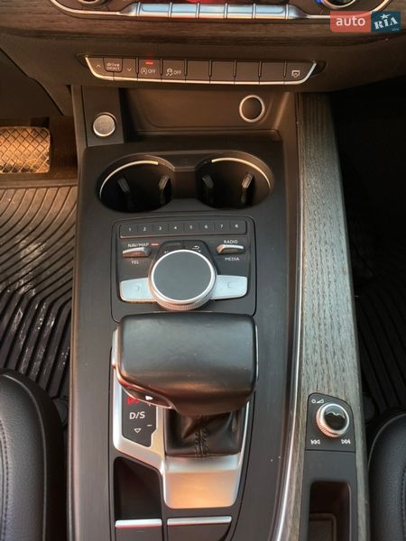 Седан Audi A4 2016 в Киеве