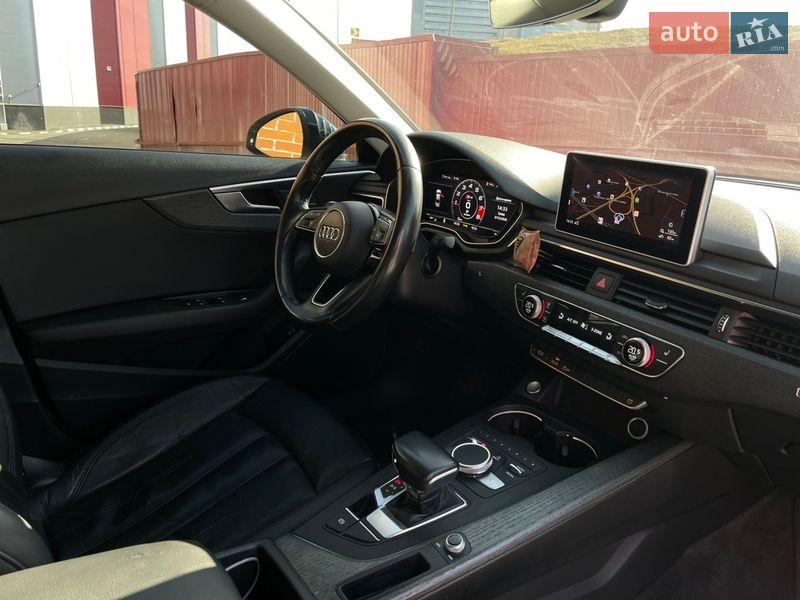 Седан Audi A4 2016 в Киеве