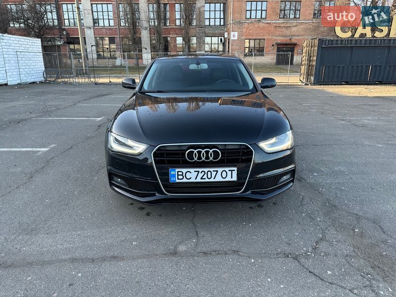 Седан Audi A4 2014 в Киеве