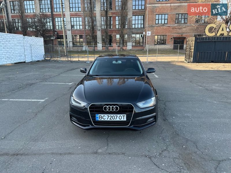 Седан Audi A4 2014 в Киеве