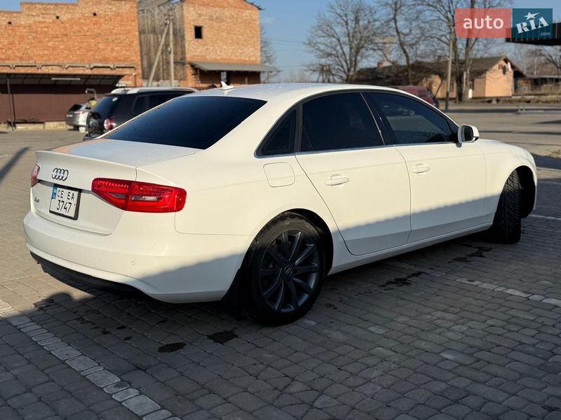 Седан Audi A4 2013 в Вижнице