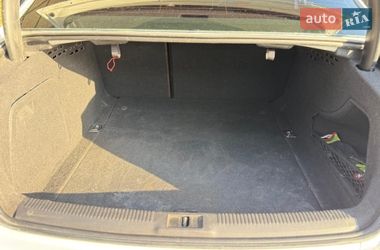 Седан Audi A4 2013 в Вижнице
