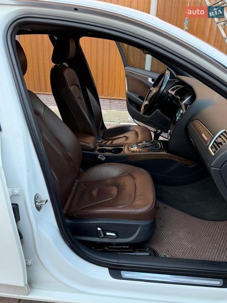 Седан Audi A4 2013 в Вижнице