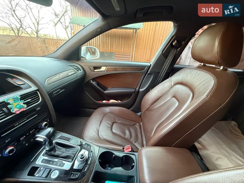 Седан Audi A4 2013 в Вижнице