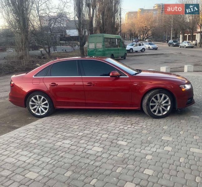 Седан Audi A4 2014 в Кропивницком