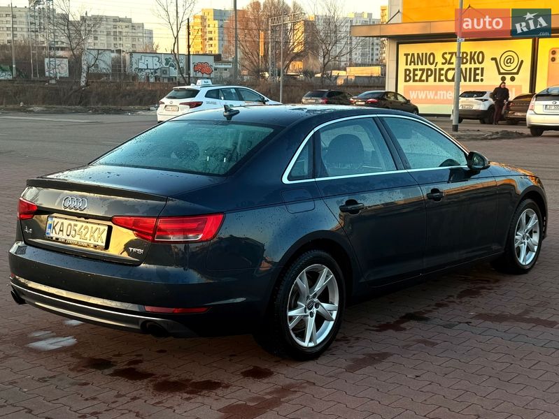 Седан Audi A4 2017 в Ровно