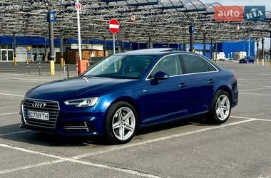 Седан Audi A4 2016 в Львові