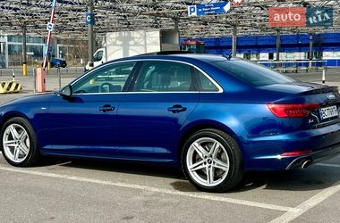 Седан Audi A4 2016 в Львові