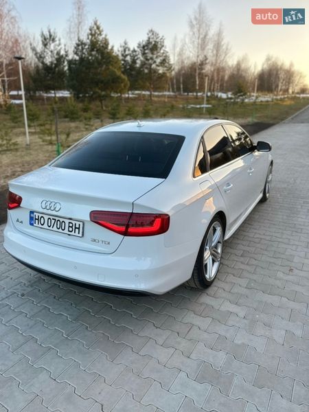 Седан Audi A4 2015 в Тернополе